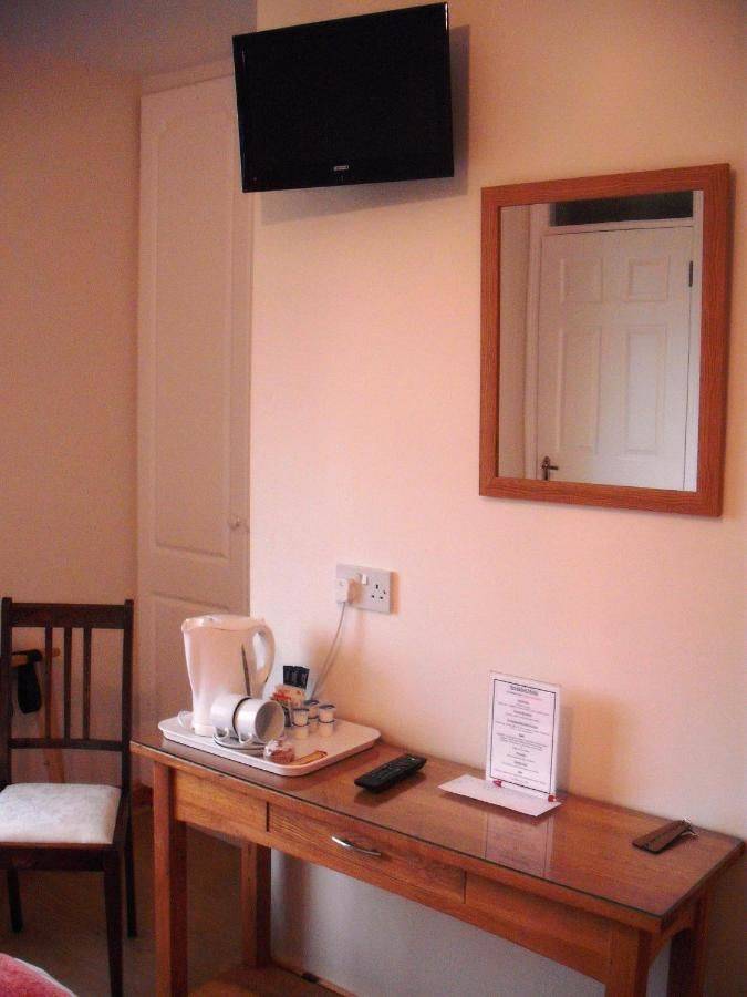 Фотографии номера Трехместный номер в  Maryville Bed and Breakfast Нина